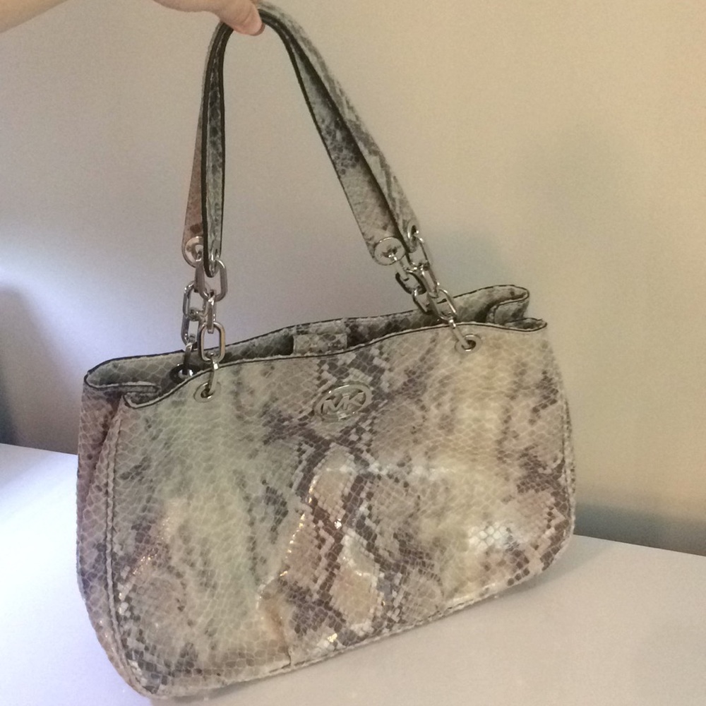 Michael Kors gray snake print shoulder bag